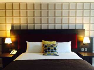 Отель Burren Atlantic Hotel & Holiday Village Балливон Улучшенный номер с кроватью размера «king-size»-9